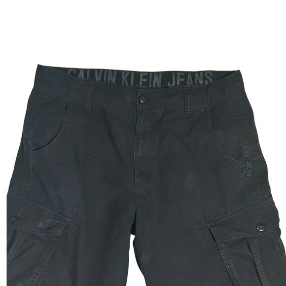 Men's Cargo Shorts Calvin Klein black flat front slit ,utility & flap pockets - Picture 2 of 5